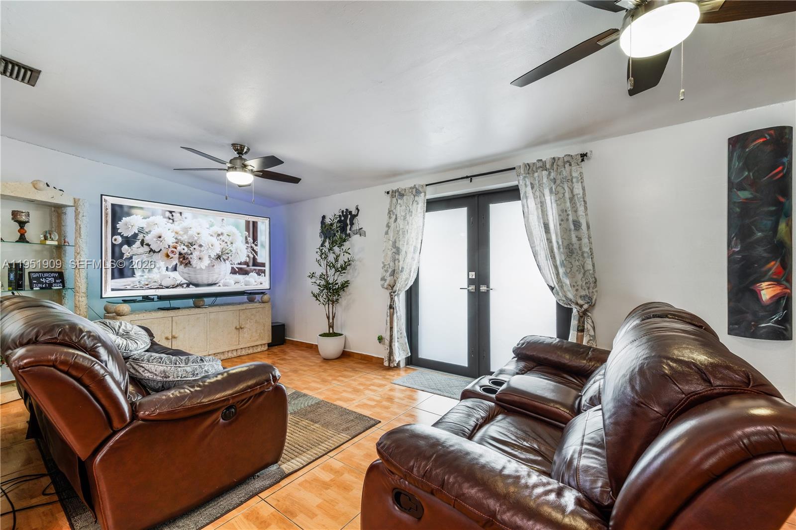 8065 W 14th Ct Hialeah, FL 33014