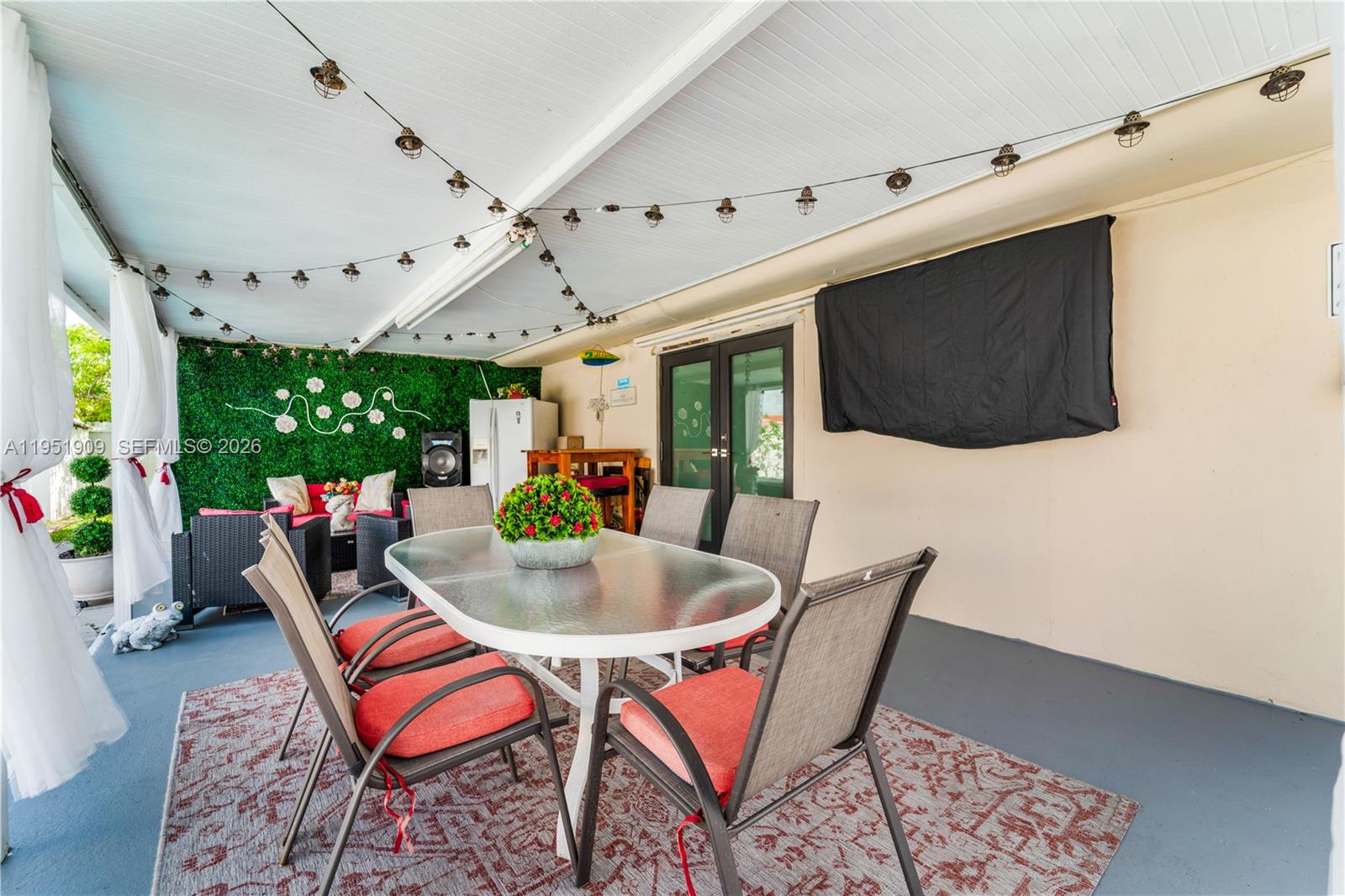 8065 W 14th Ct Hialeah, FL 33014