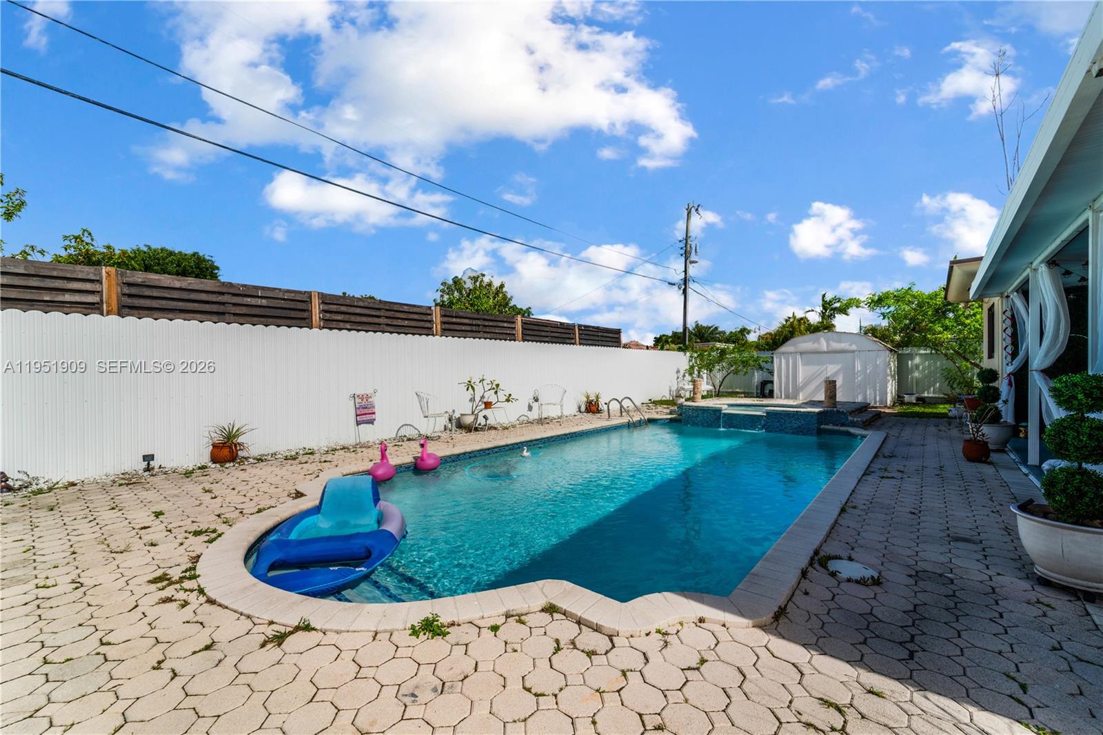 8065 W 14th Ct Hialeah, FL 33014