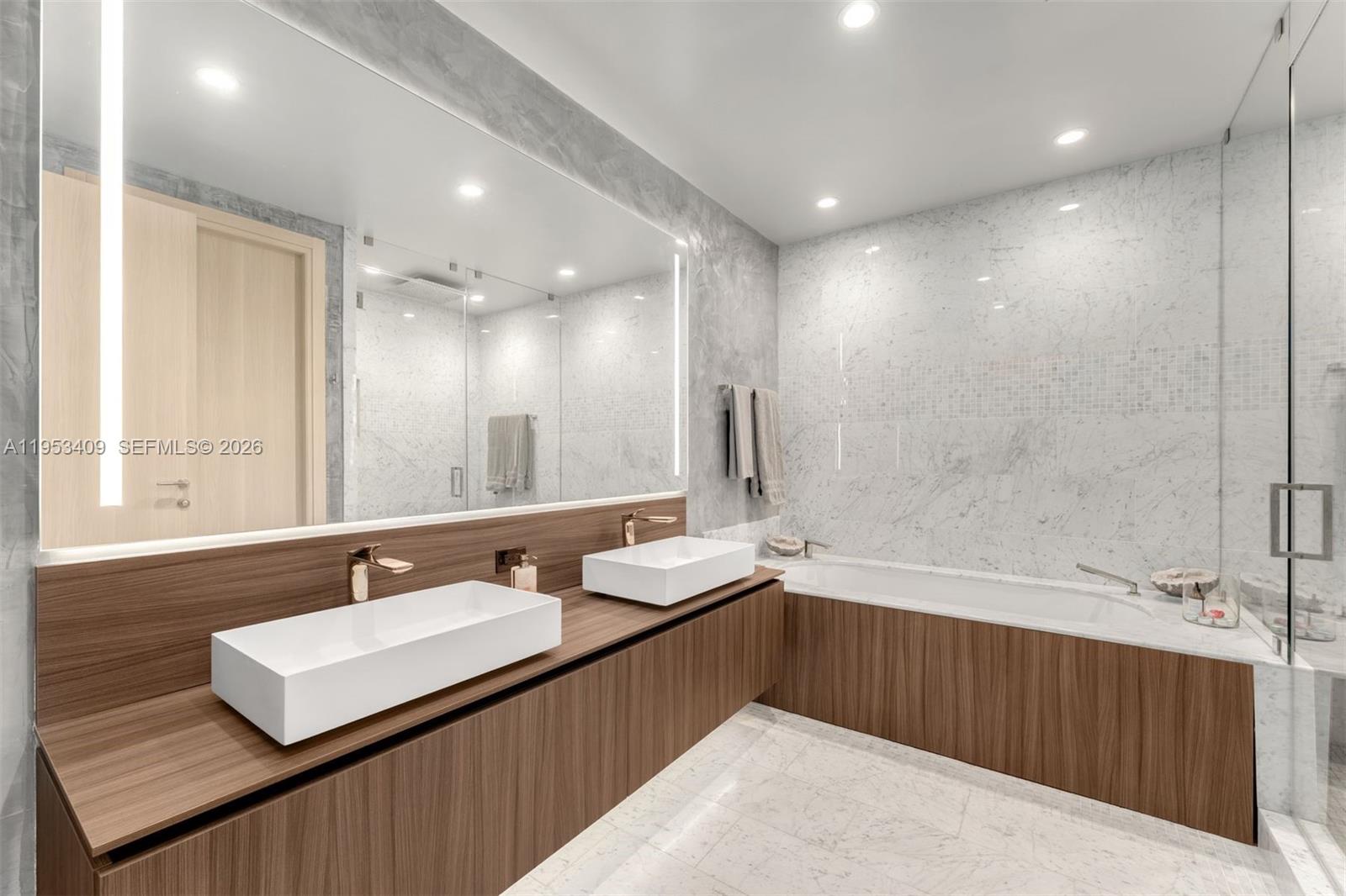 image Brickell Flatiron25