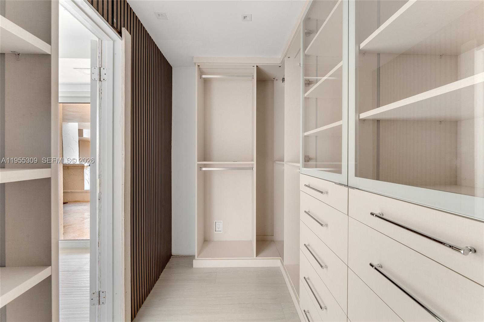 2443 Fisher Is Dr #5403 Miami, FL 33109