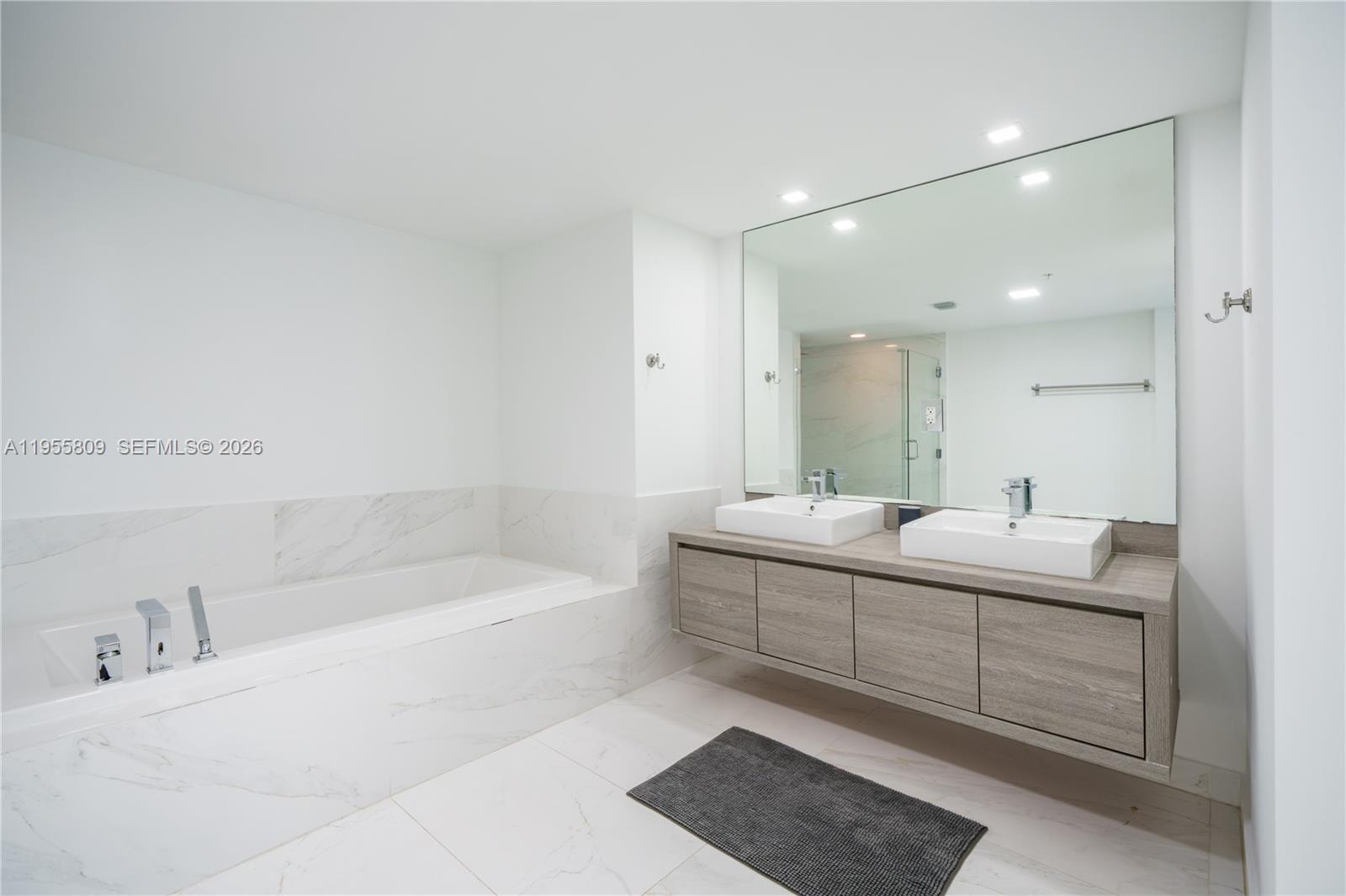 image 400 Sunny Isles26