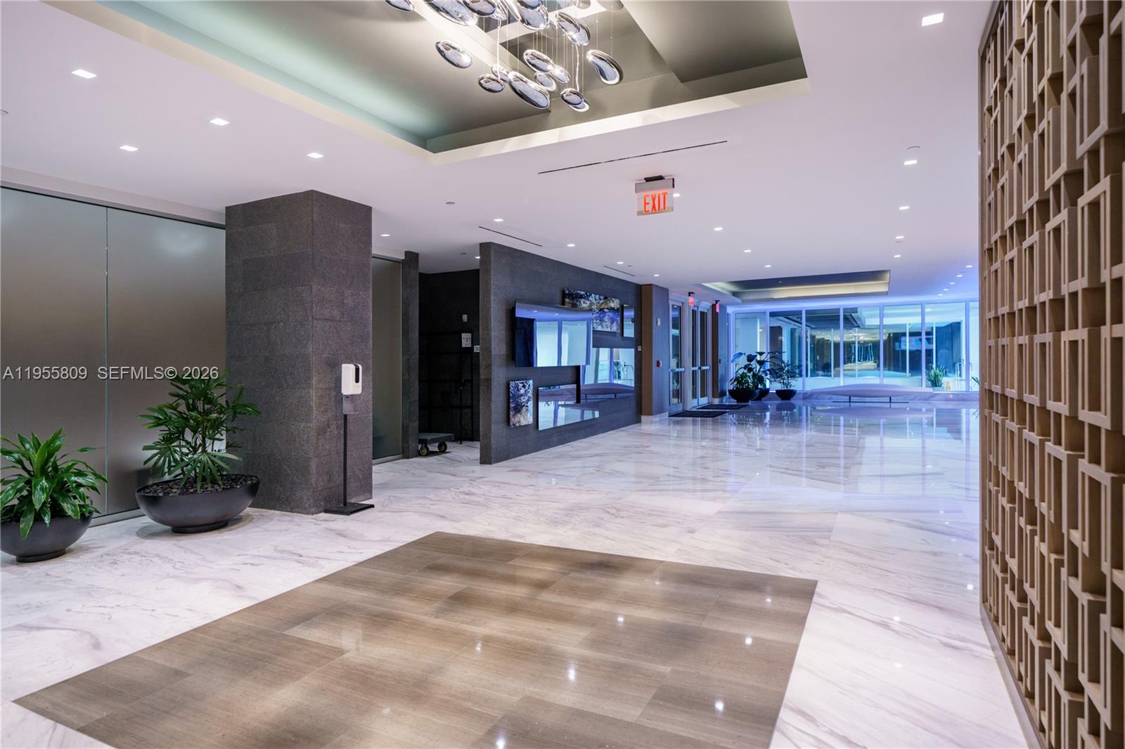 image 400 Sunny Isles37