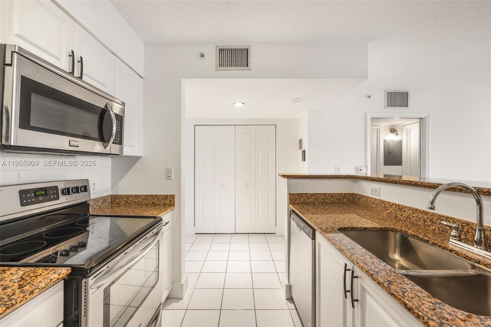 image The Mark on Brickell8