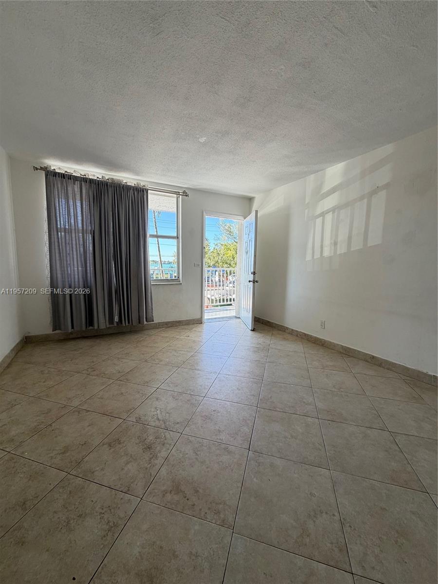 7917 West Dr #19 North Bay Village, FL 33141