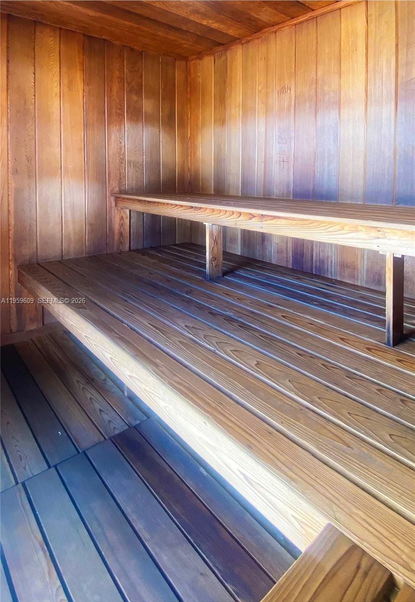 8590 SW 212th St #204 Cutler Bay, FL 33189