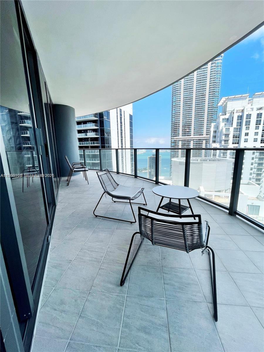 1000 Brickell Plz #4301 Miami, FL 33131