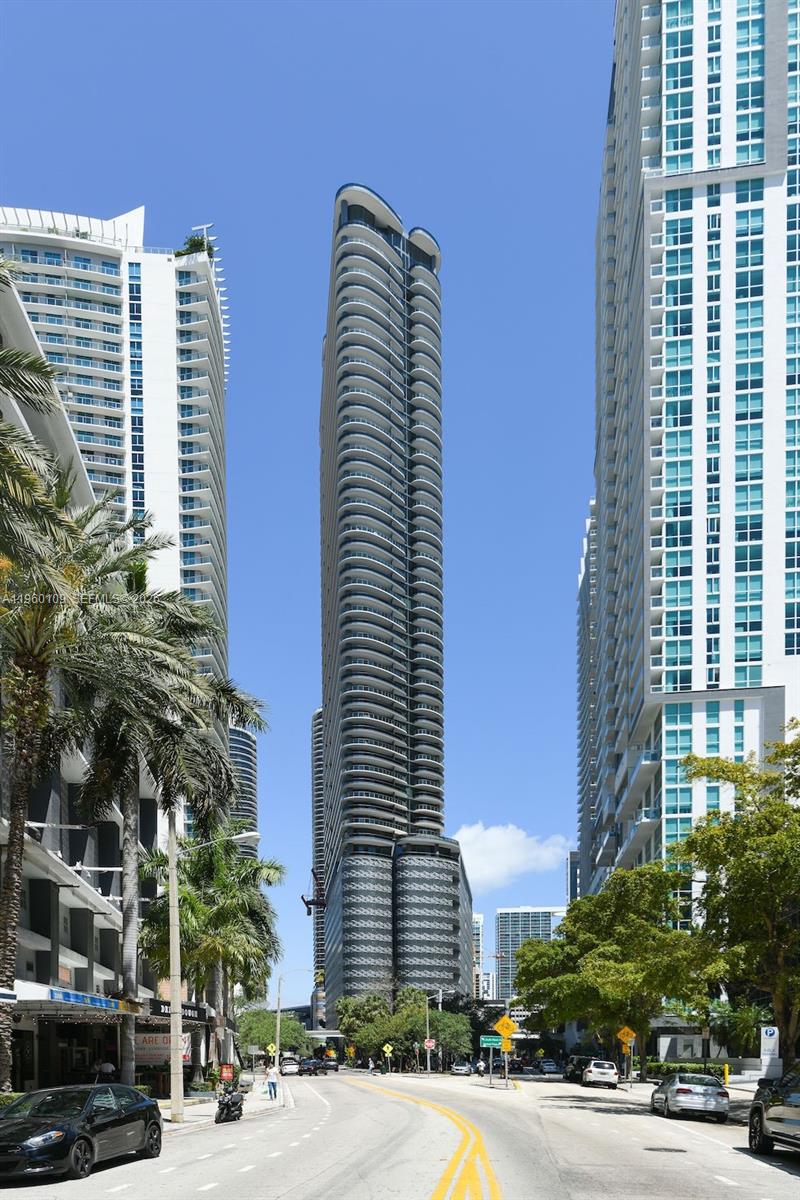 1000 Brickell Plz #4301 Miami, FL 33131