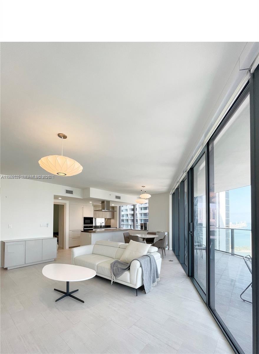 1000 Brickell Plz #4301 Miami, FL 33131
