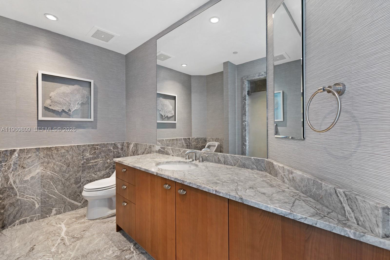 16051 Collins Ave #2503 Sunny Isles Beach, FL 33160