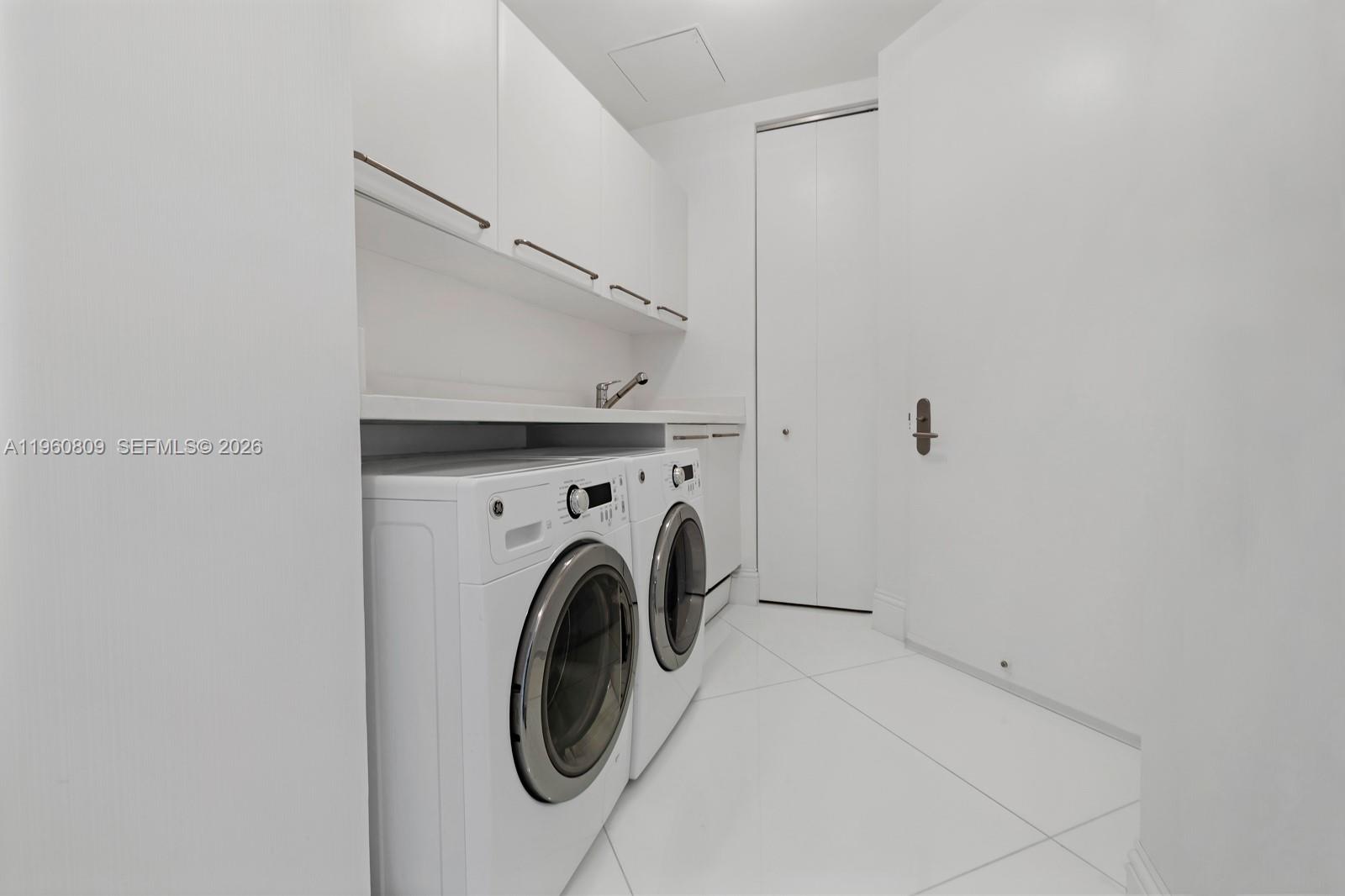 16051 Collins Ave #2503 Sunny Isles Beach, FL 33160