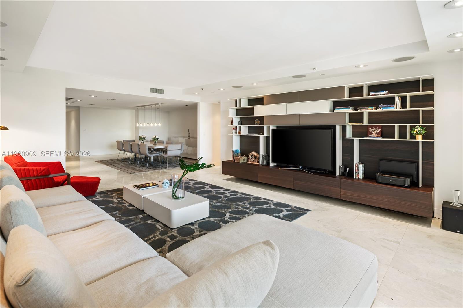 765 Crandon Blvd #306 Key Biscayne, FL 33149