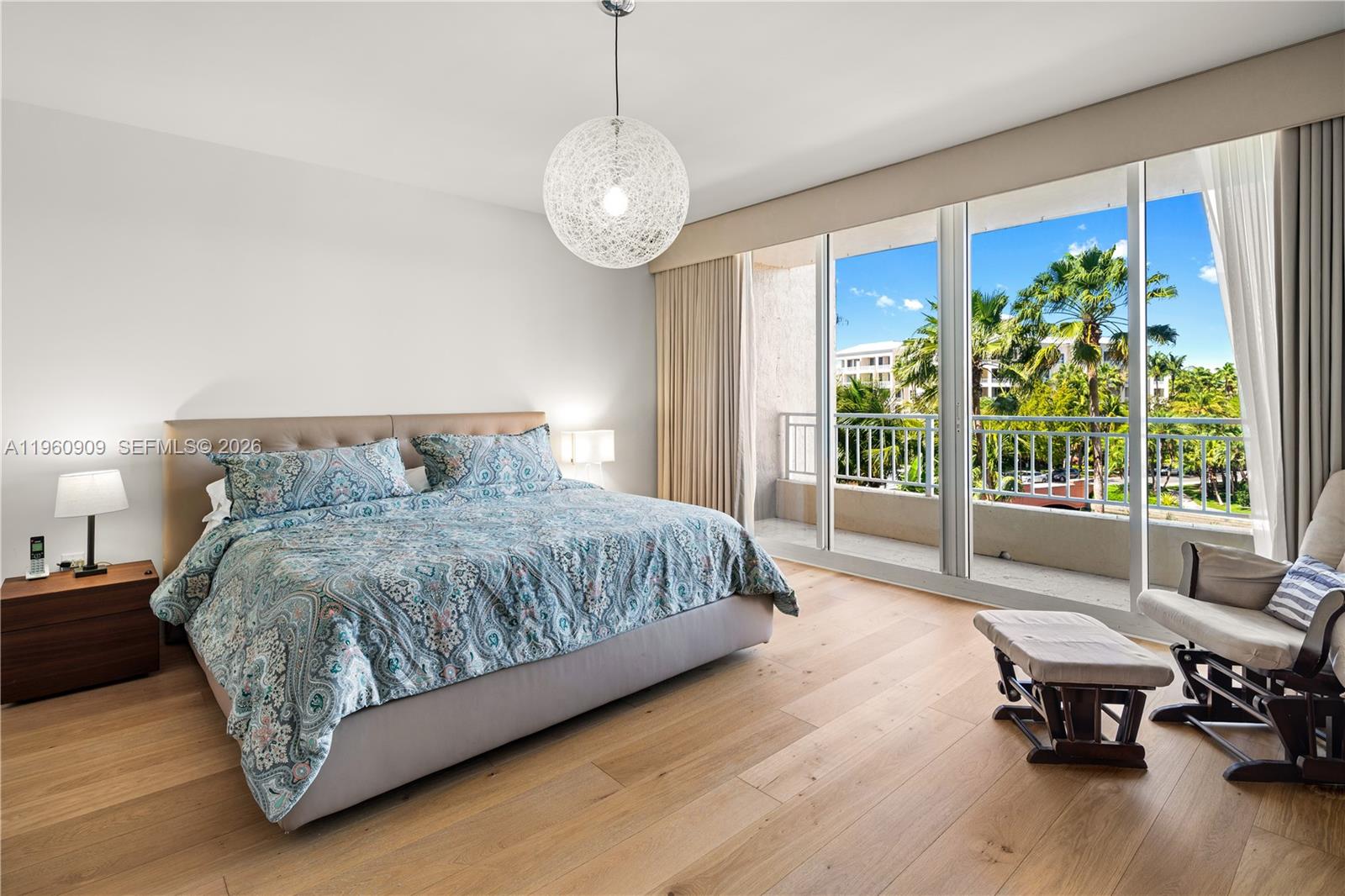 765 Crandon Blvd #306 Key Biscayne, FL 33149