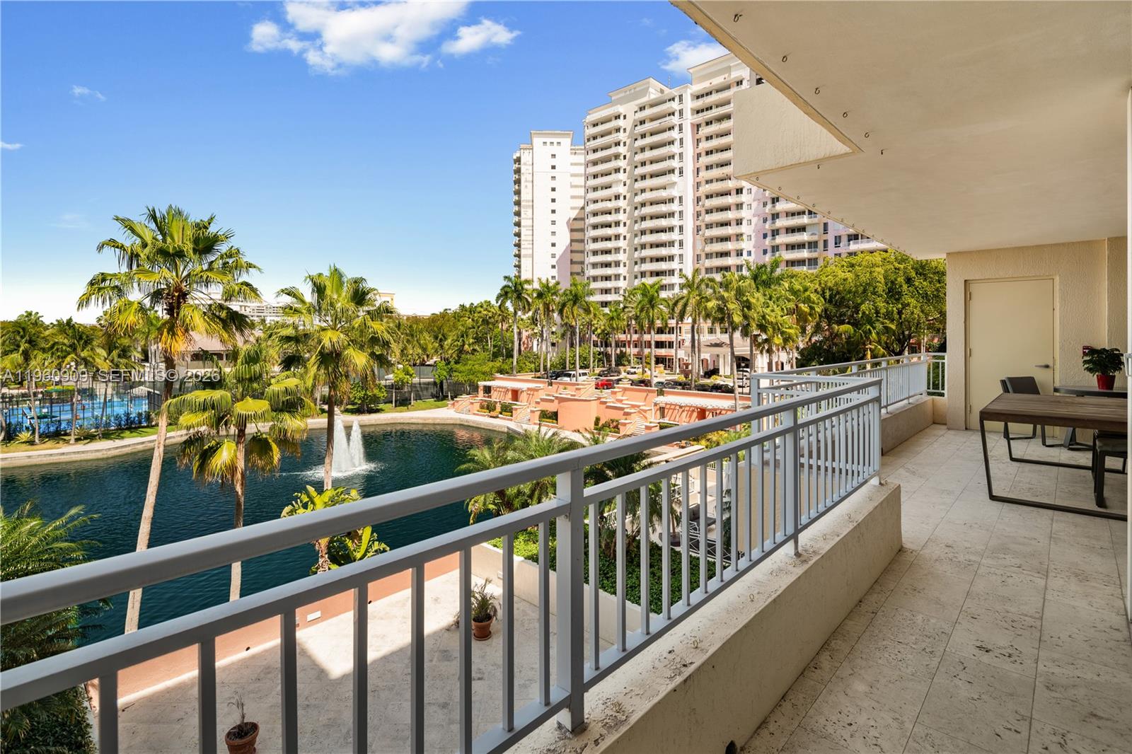765 Crandon Blvd #306 Key Biscayne, FL 33149