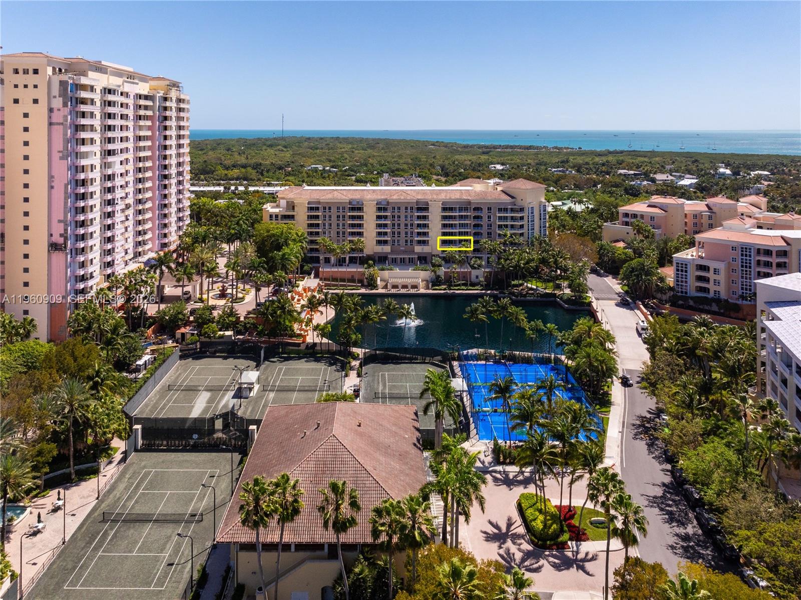 765 Crandon Blvd #306 Key Biscayne, FL 33149