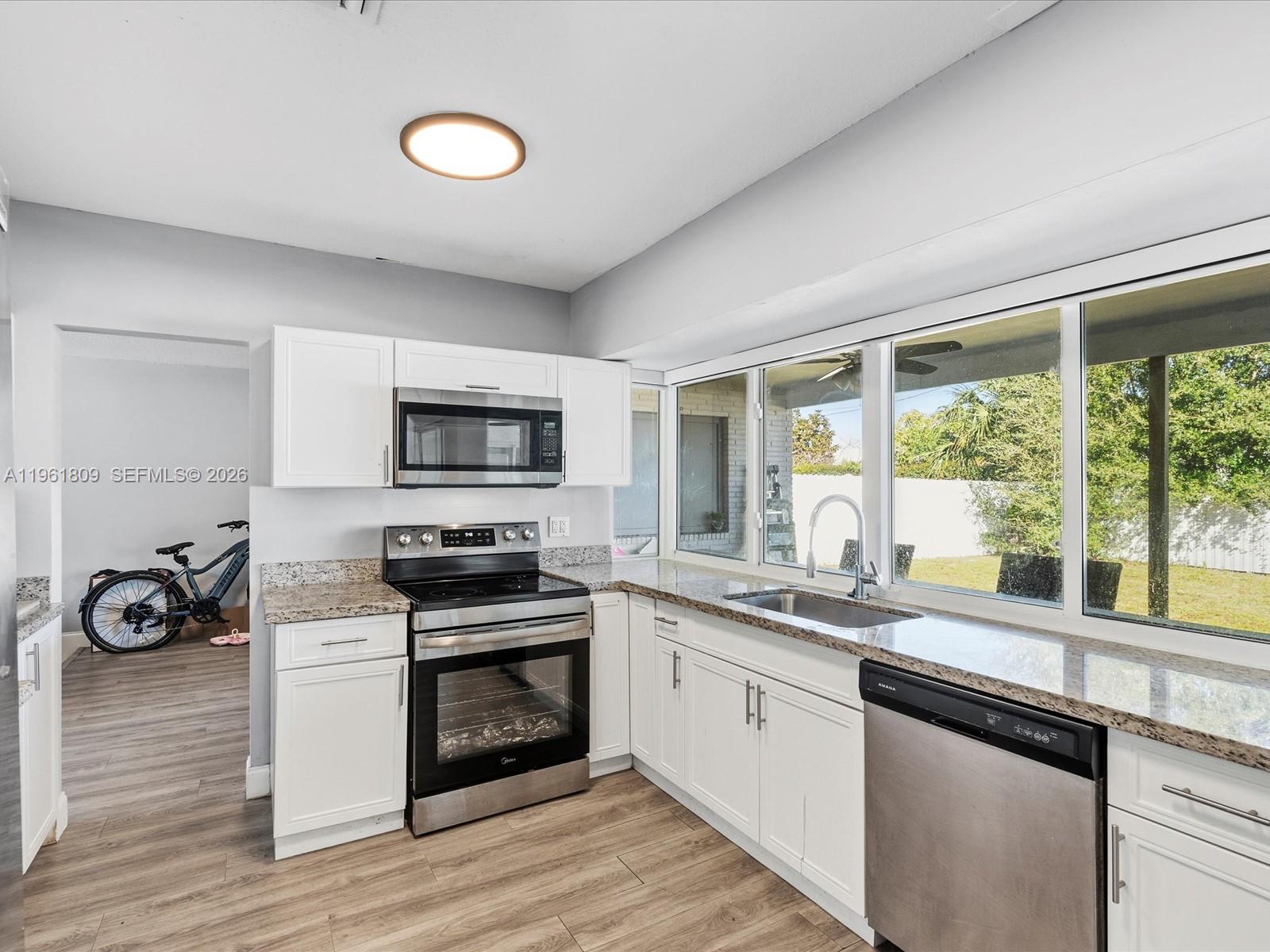 4709 Washington St Hollywood, FL 33021