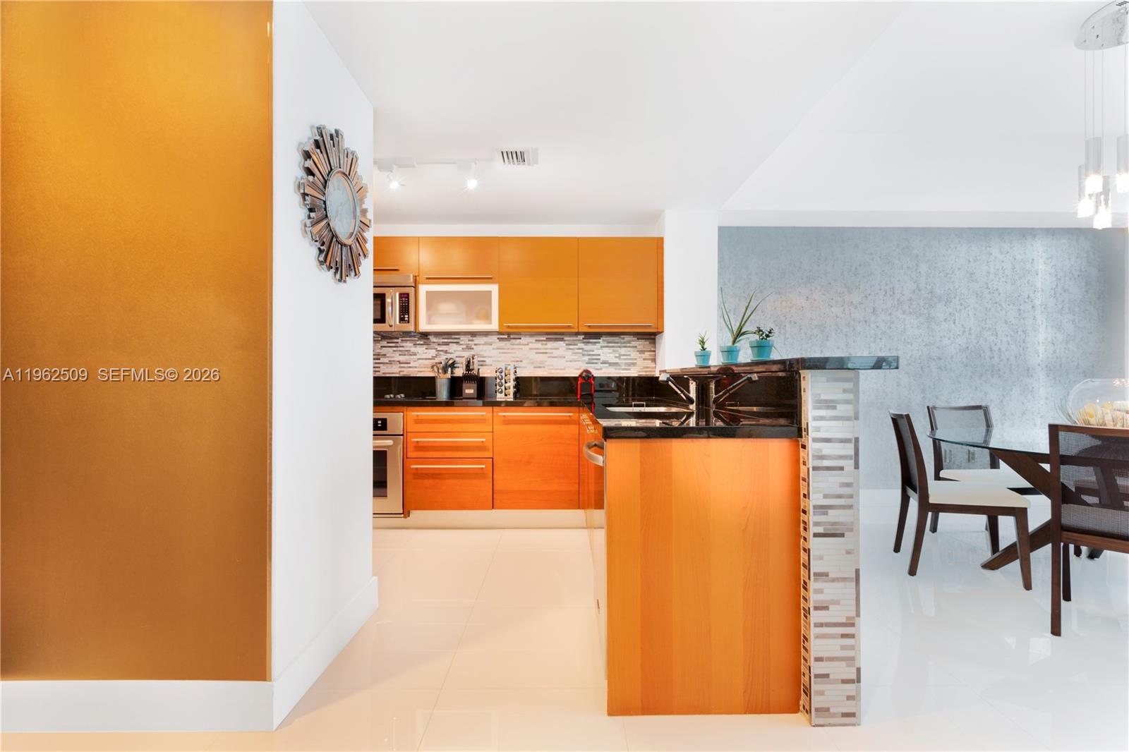 image Vizcayne North10