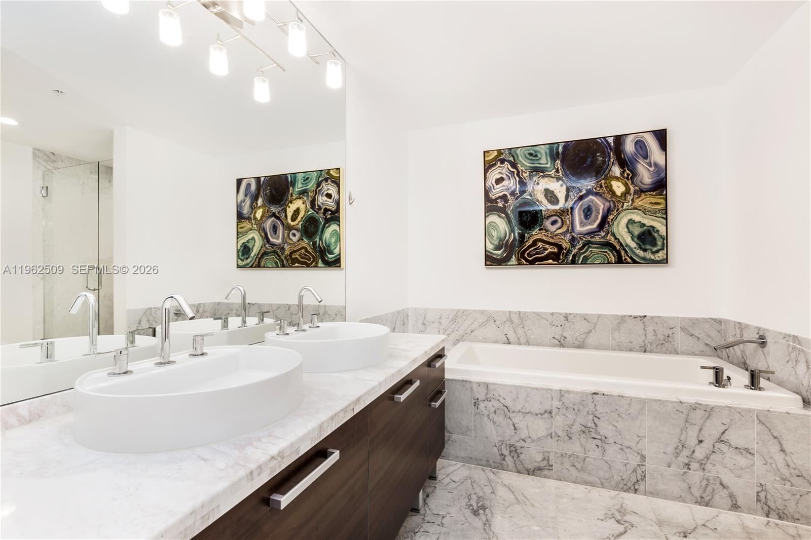 image Vizcayne North22