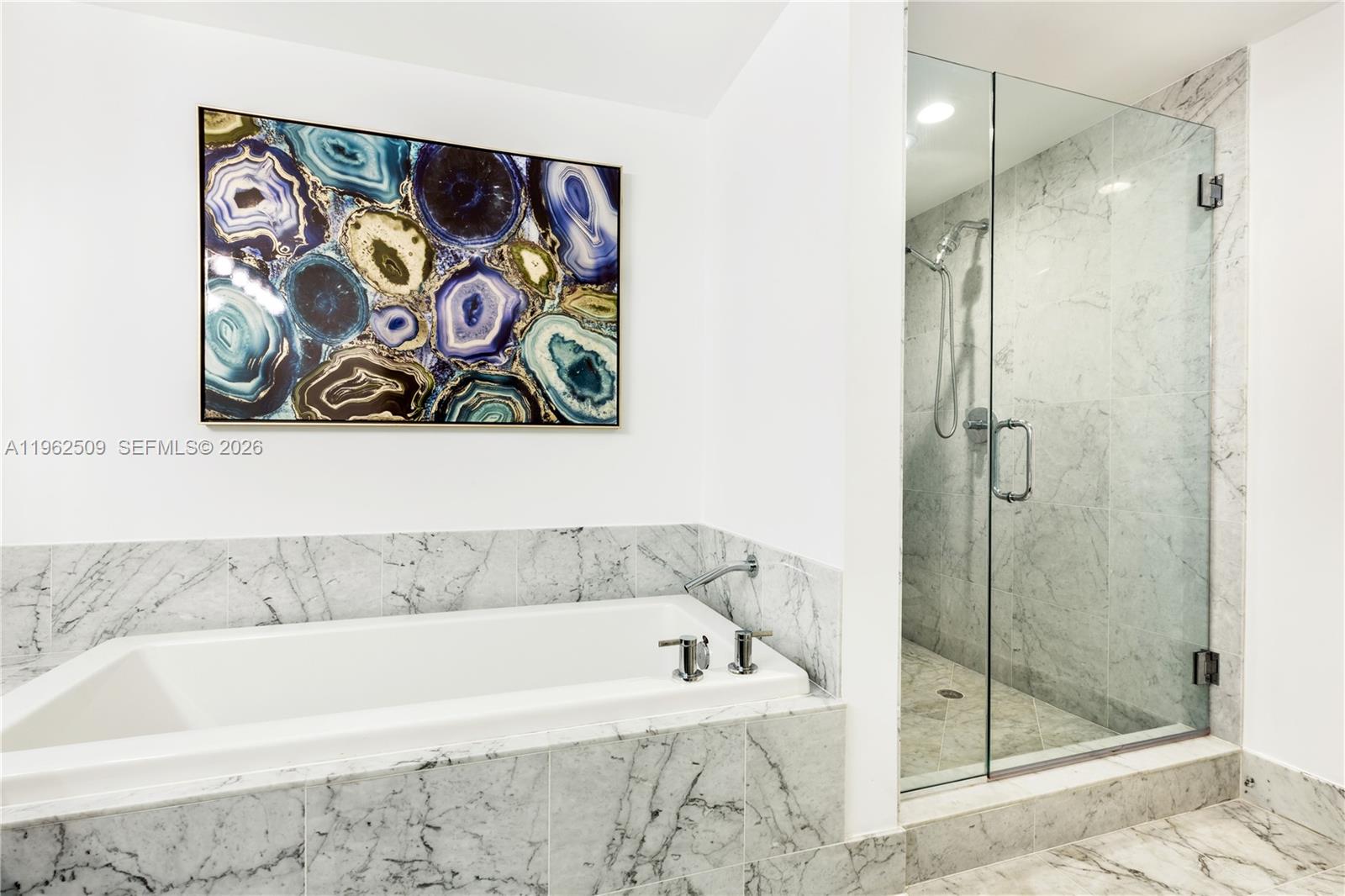 image Vizcayne North23