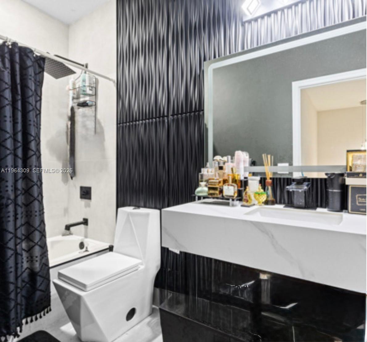 9011 SW 227th St #7 Cutler Bay, FL 33190