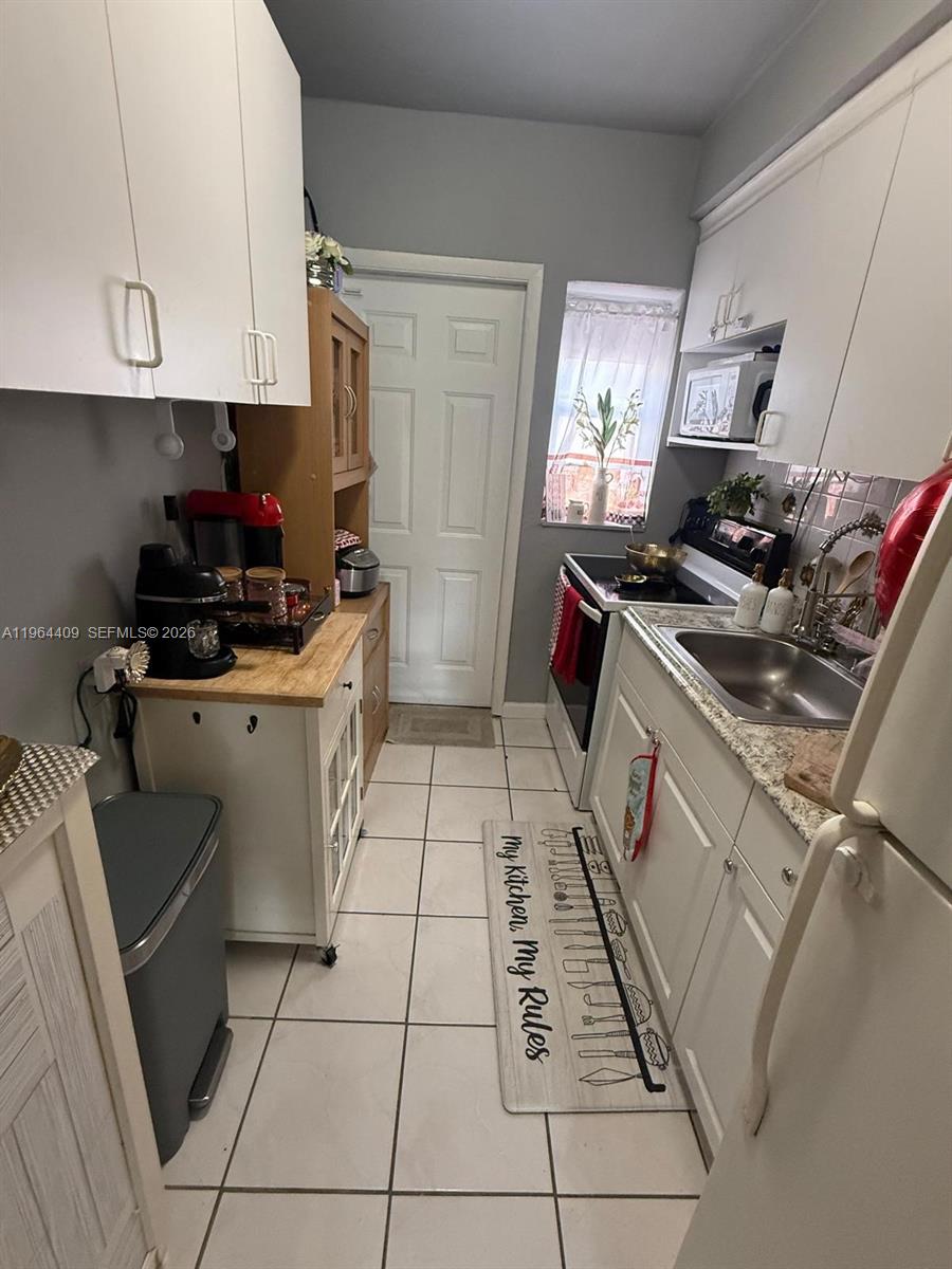 3411 SW 11th St #3B Miami, FL 33135