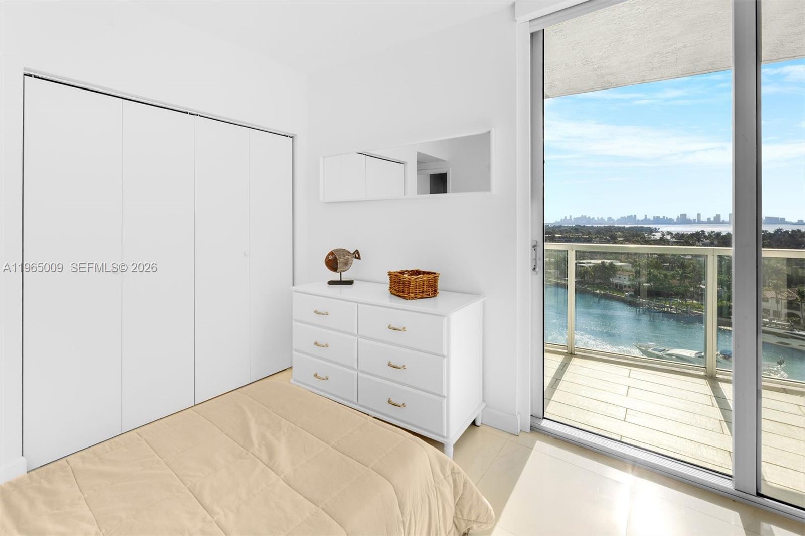 6700 Indian Crk Dr #1207 Miami Beach, FL 33141