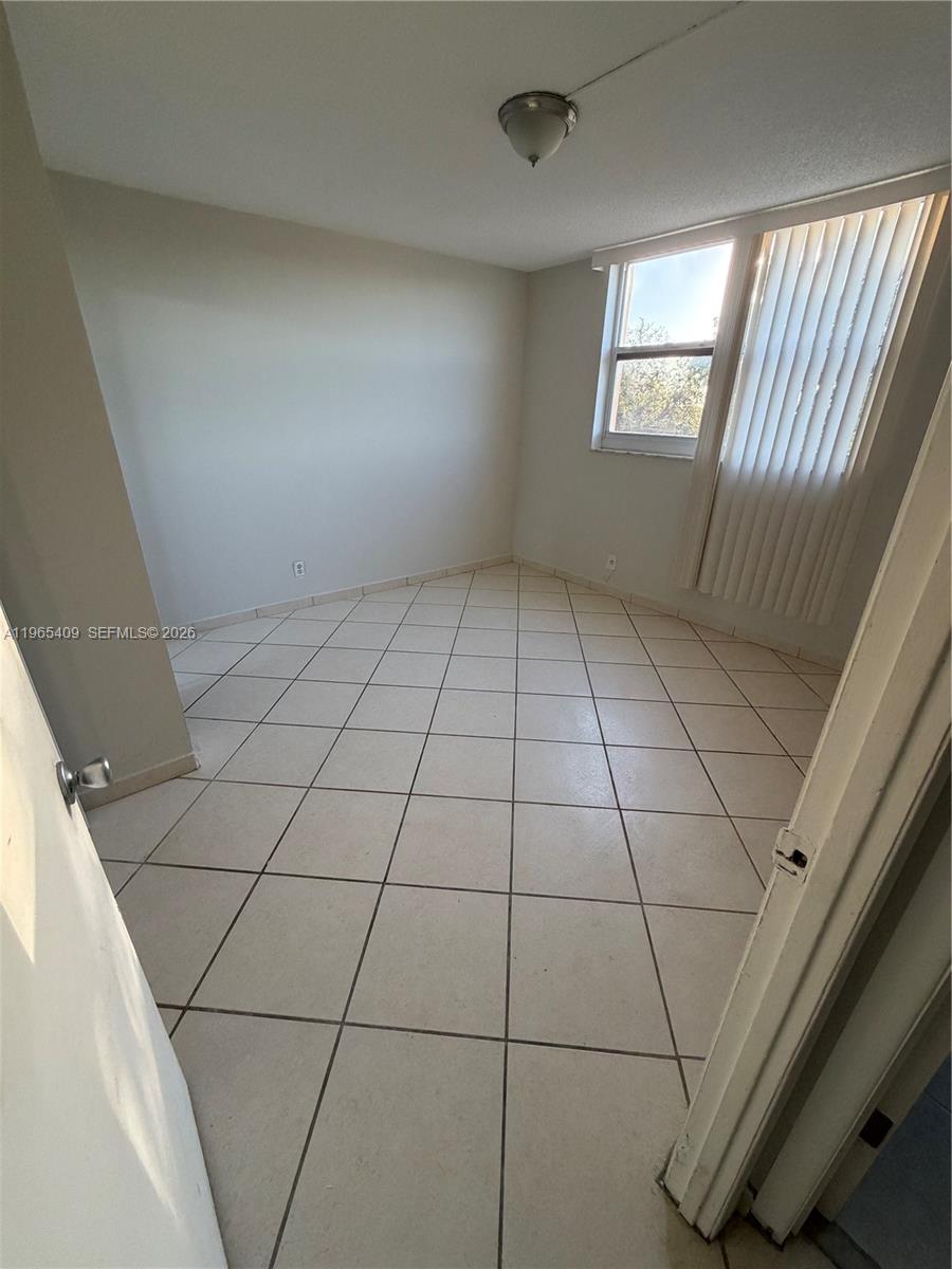 1830 Dixieanna St #406 Hollywood, FL 33020