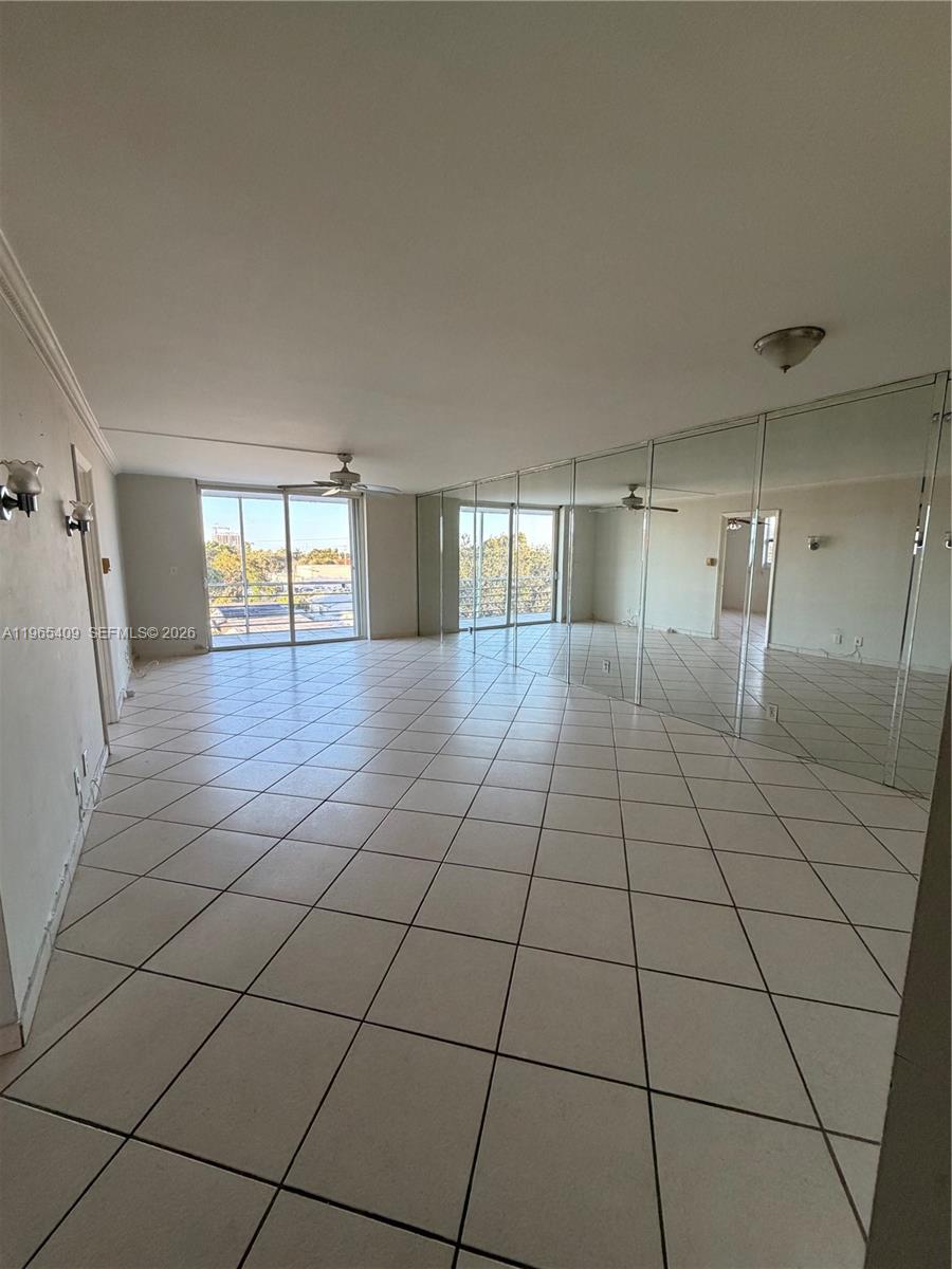 1830 Dixieanna St #406 Hollywood, FL 33020