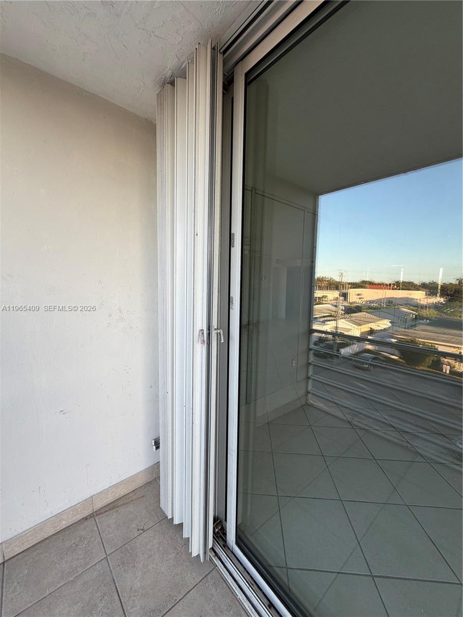 1830 Dixieanna St #406 Hollywood, FL 33020