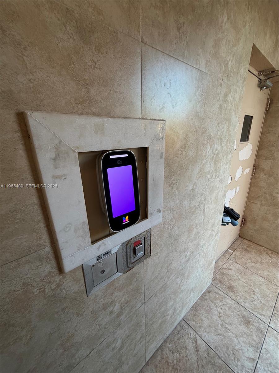 1830 Dixieanna St #406 Hollywood, FL 33020