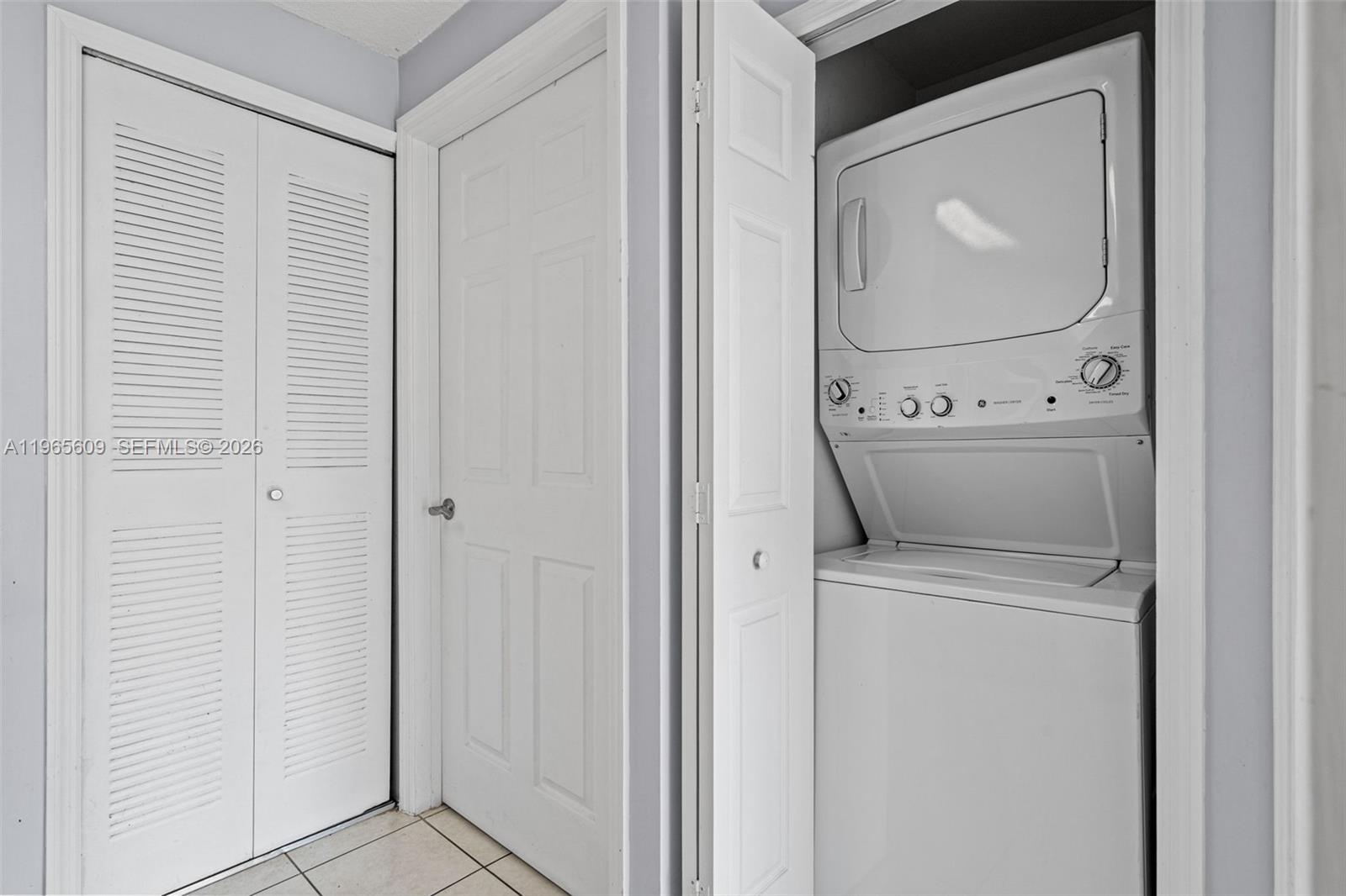 3410 Coral Way #904 Miami, FL 33145