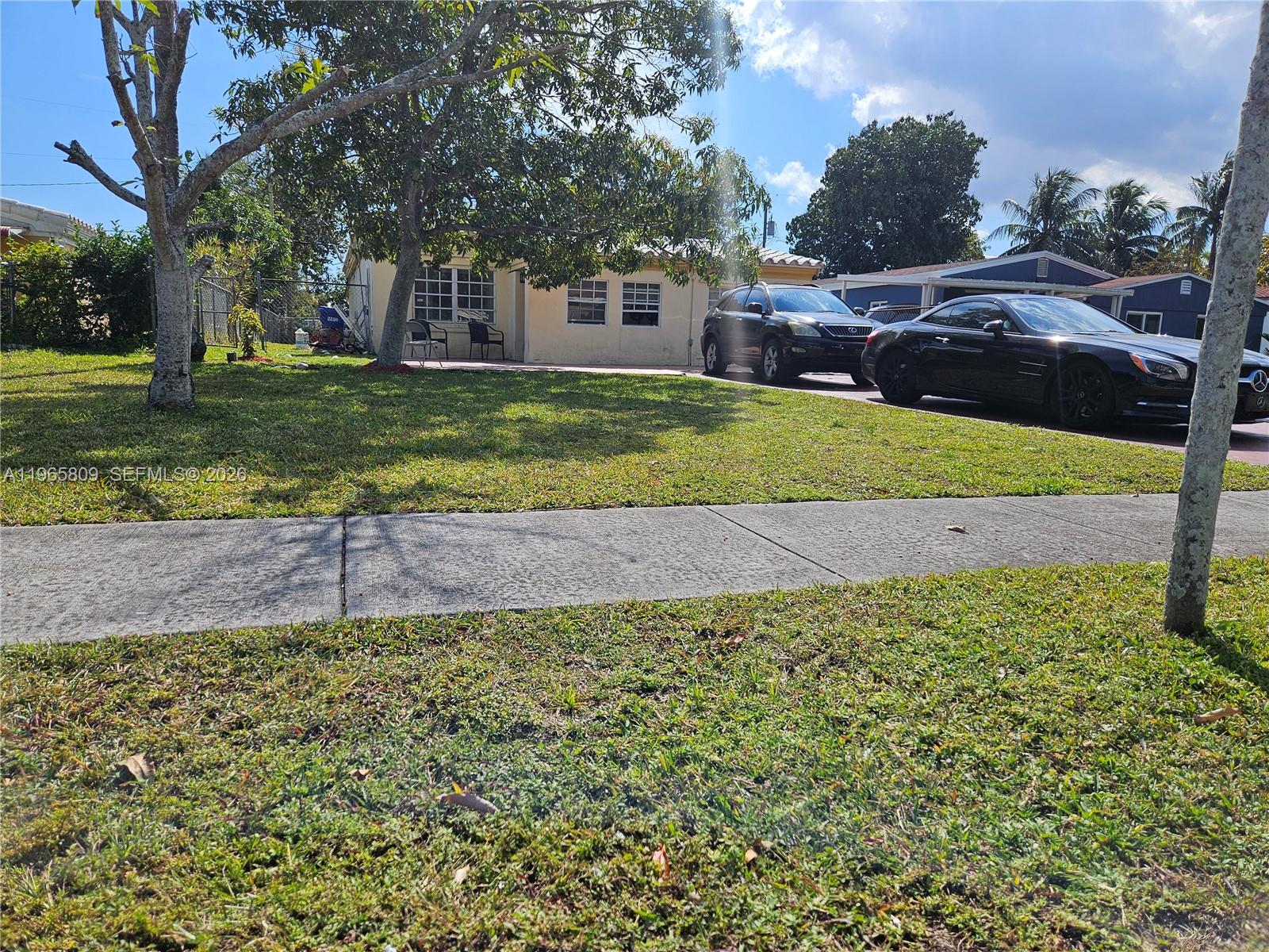 1232 NE 181st St North Miami Beach, FL 33162