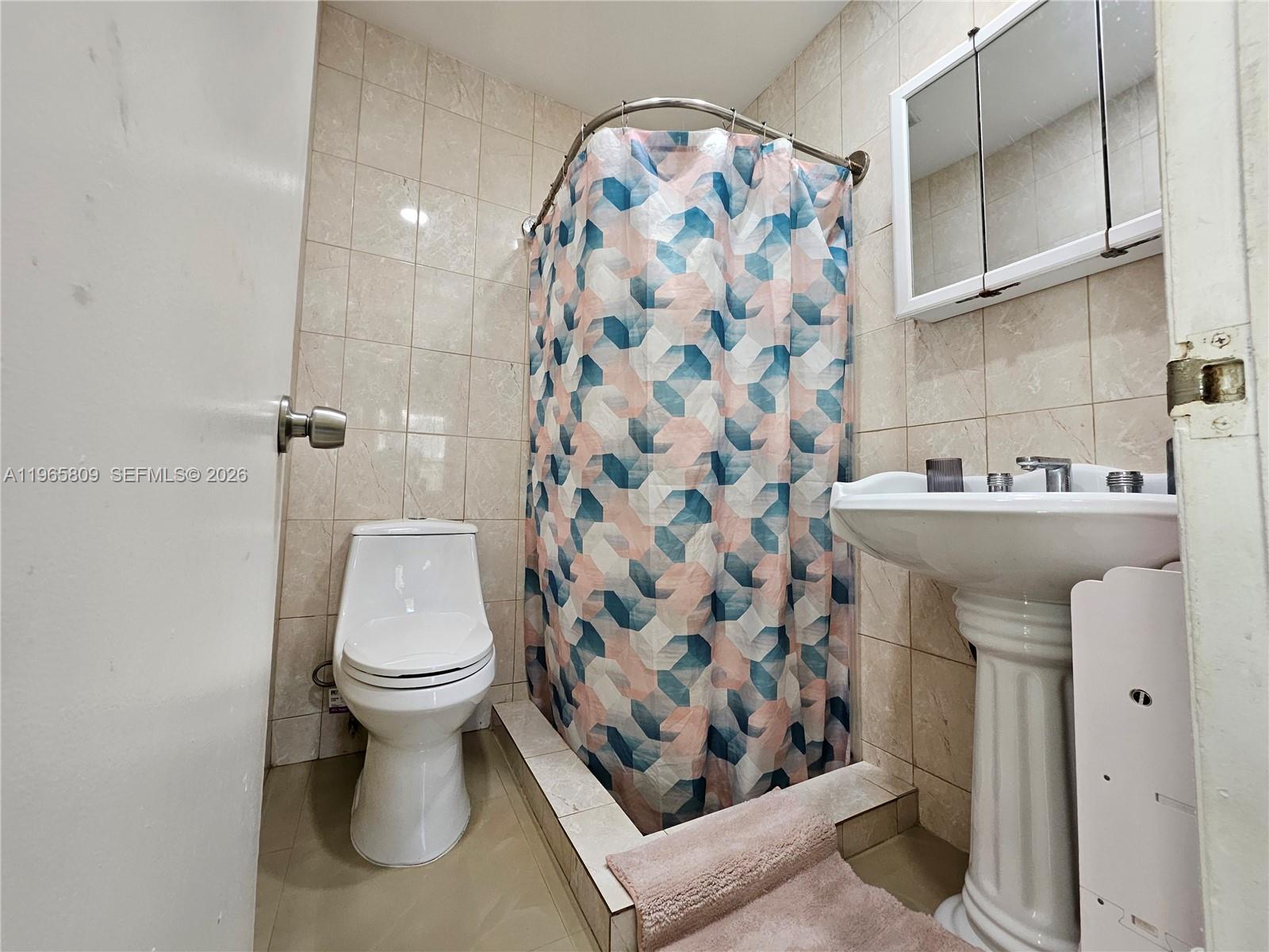 1232 NE 181st St North Miami Beach, FL 33162