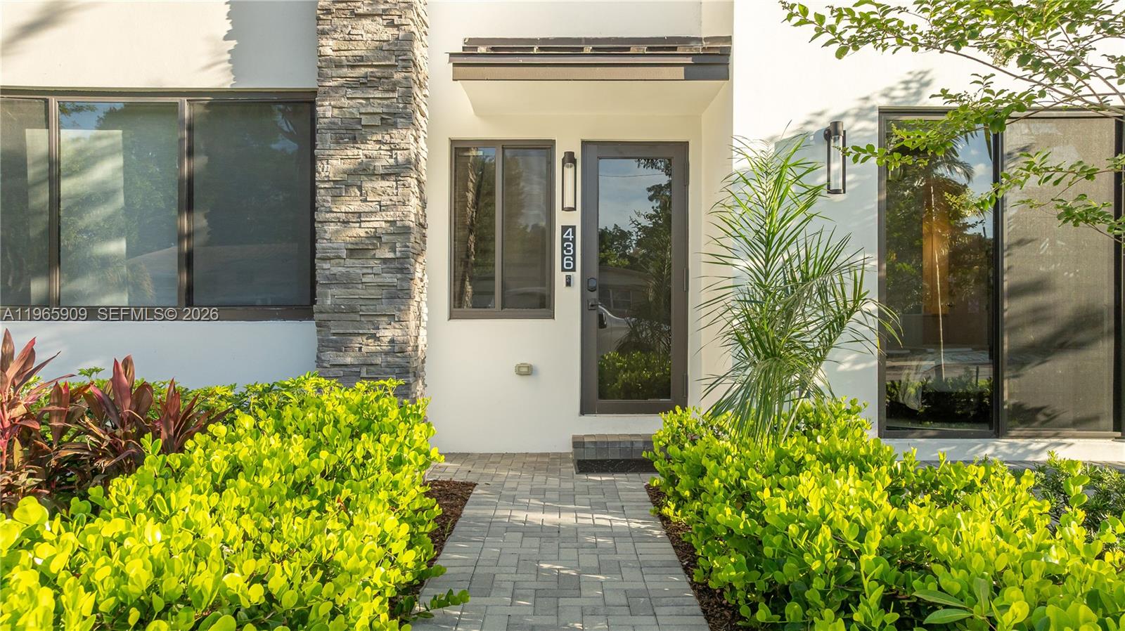 436 SE 12th Ct Fort Lauderdale, FL 33316