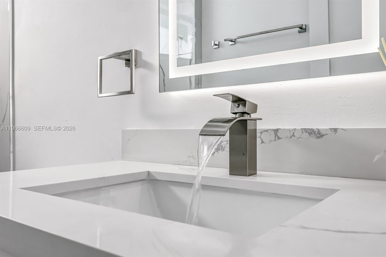 865 Chipley St E Lehigh Acres, FL 33974