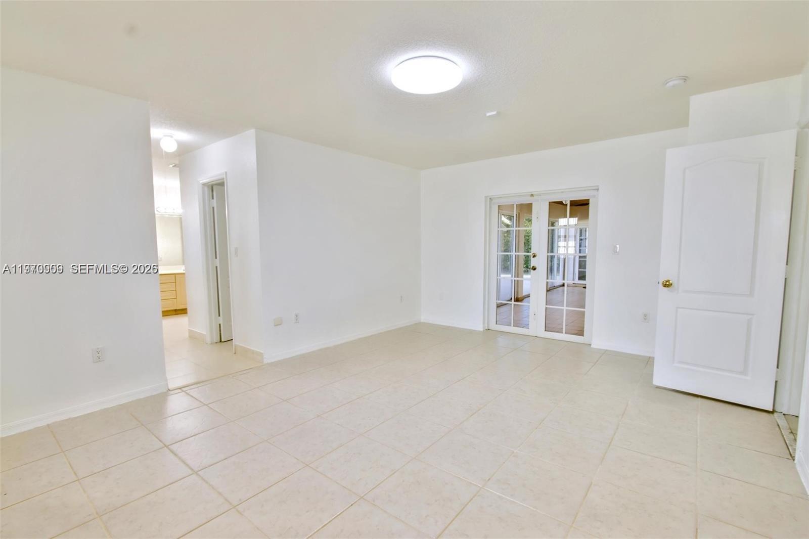 421 NW 136th Ave #421 Miami, FL 33182