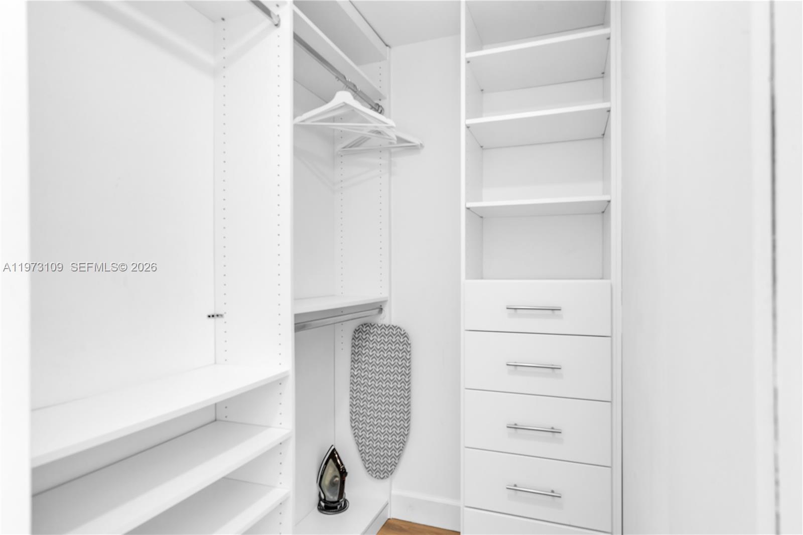 1300 Brickell Bay Dr #903 Miami, FL 33131