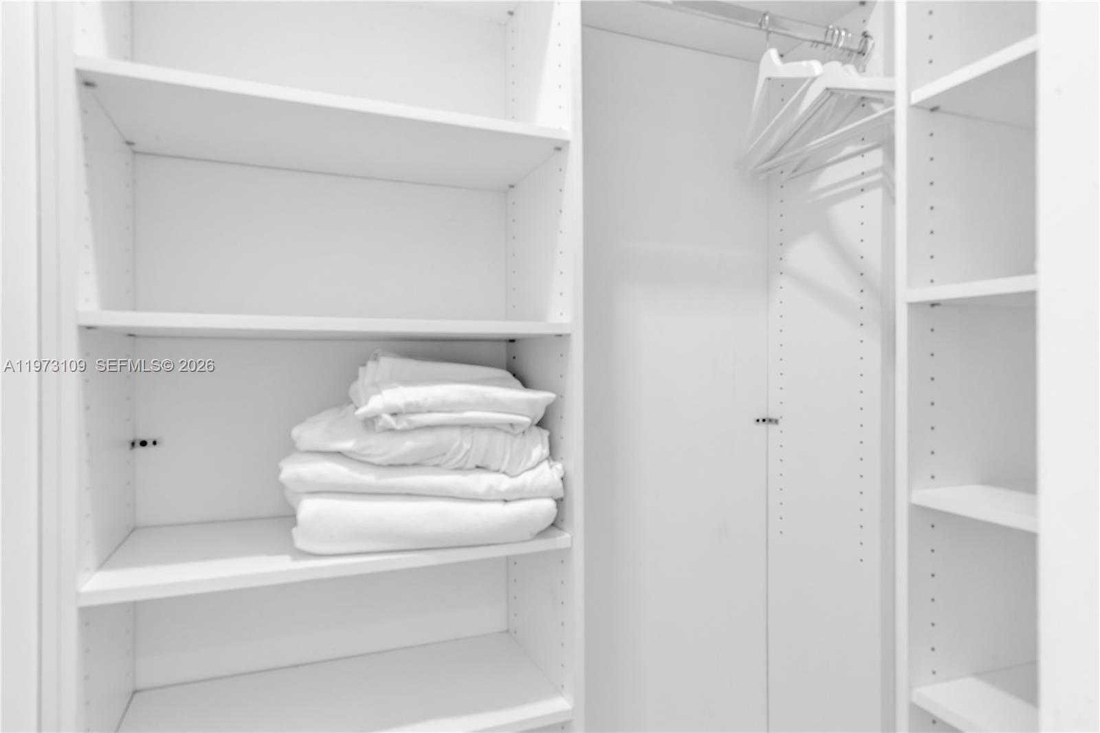 1300 Brickell Bay Dr #903 Miami, FL 33131