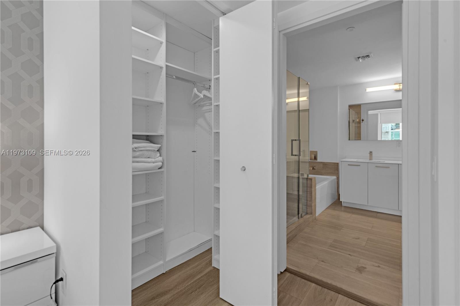 1300 Brickell Bay Dr #903 Miami, FL 33131