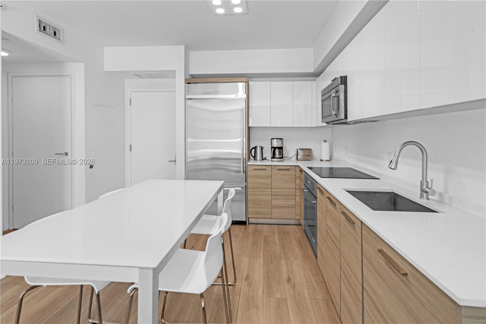 1300 Brickell Bay Dr #903 Miami, FL 33131