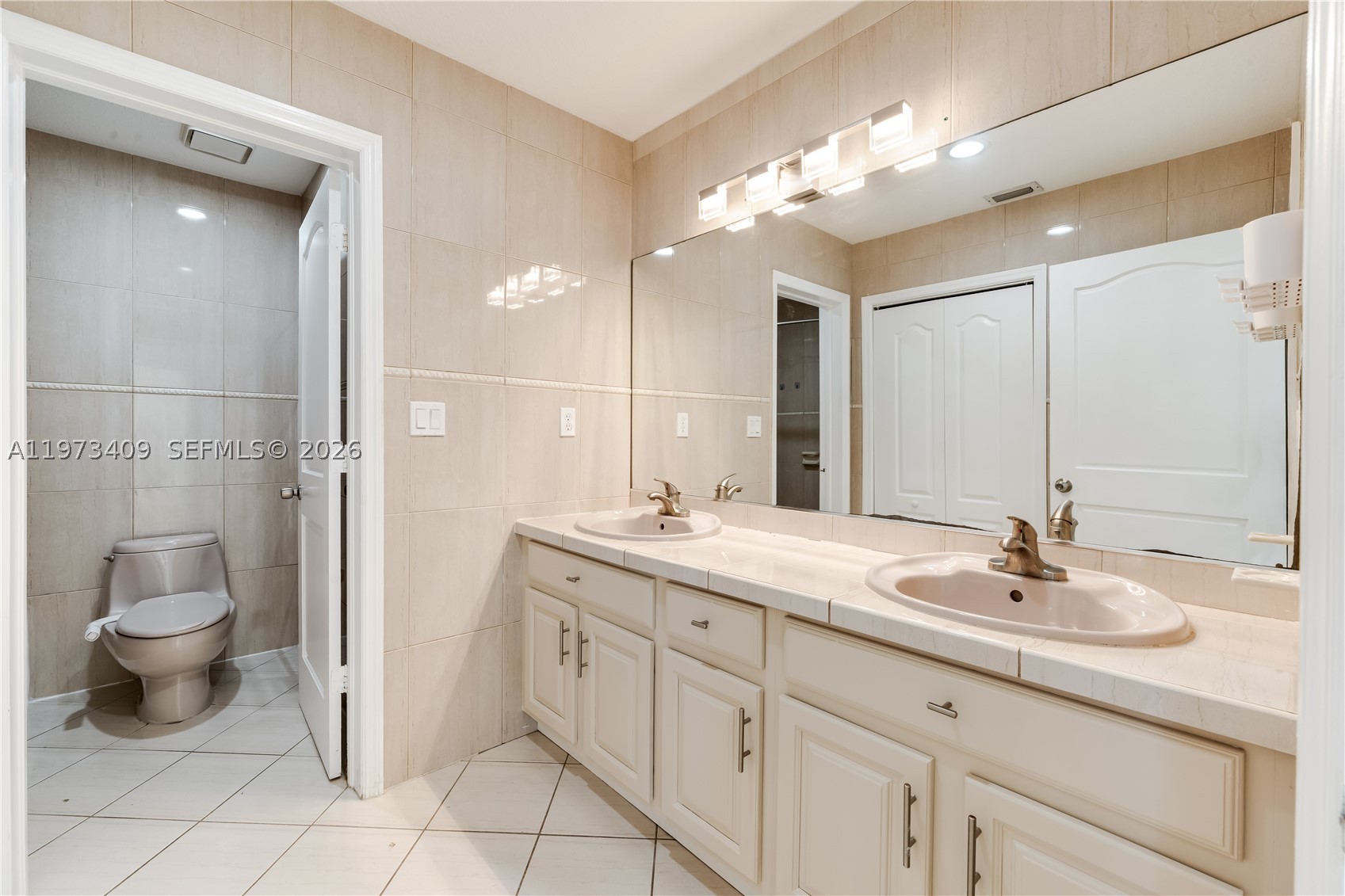 13050 SW 26th St Miami, FL 33175