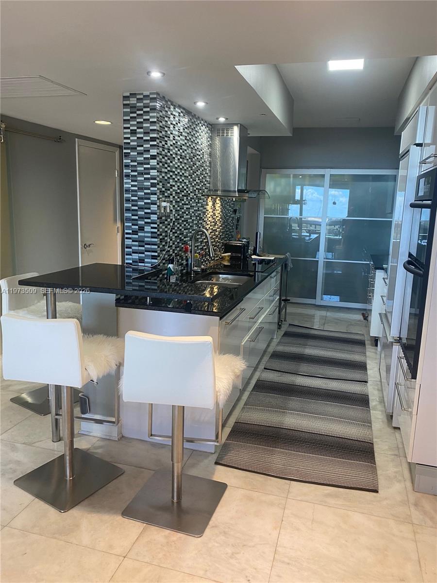 1800 Ocean Dr #1408 Hallandale Beach, FL 33009