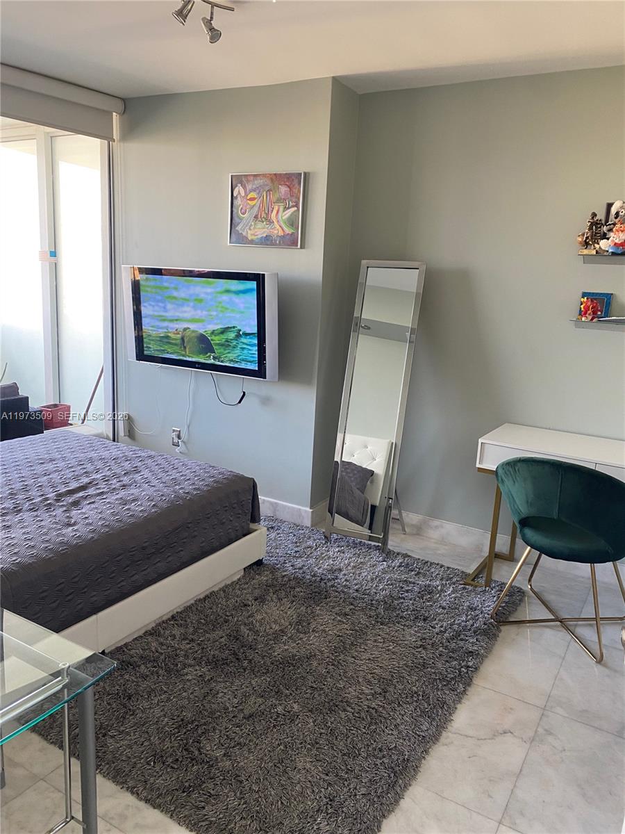 1800 Ocean Dr #1408 Hallandale Beach, FL 33009