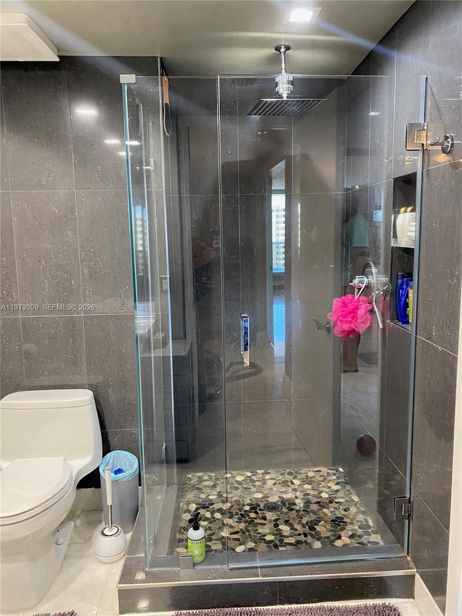 1800 Ocean Dr #1408 Hallandale Beach, FL 33009