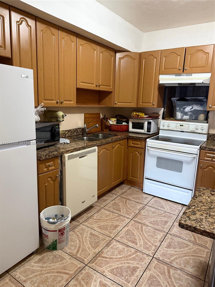 130 NW 124th St North Miami, FL 33168