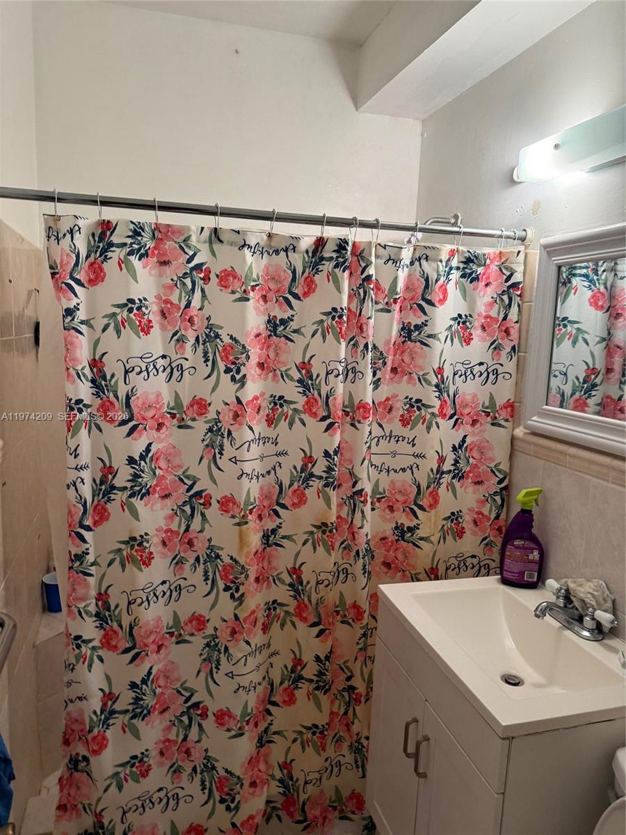 130 NW 124th St North Miami, FL 33168