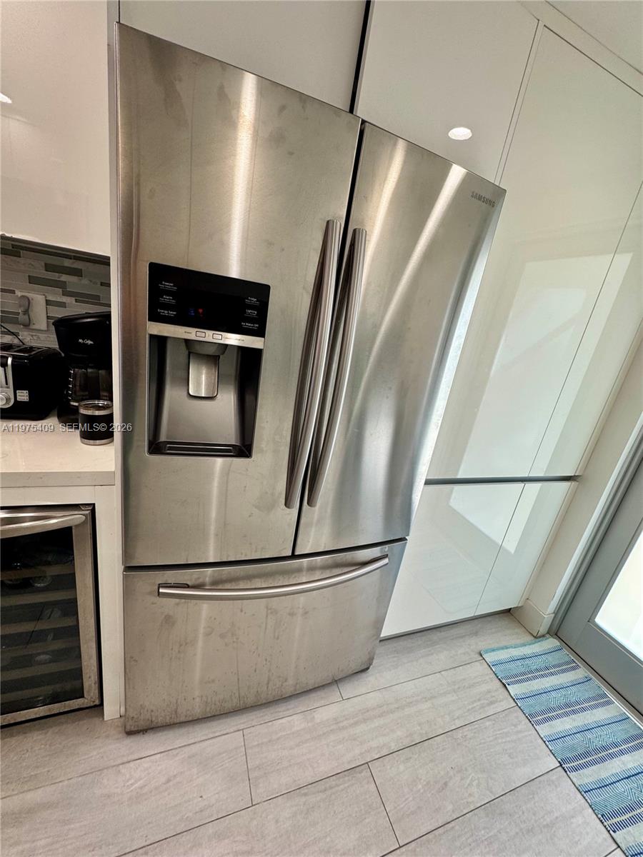 881 Ocean Dr #TH7 Key Biscayne, FL 33149