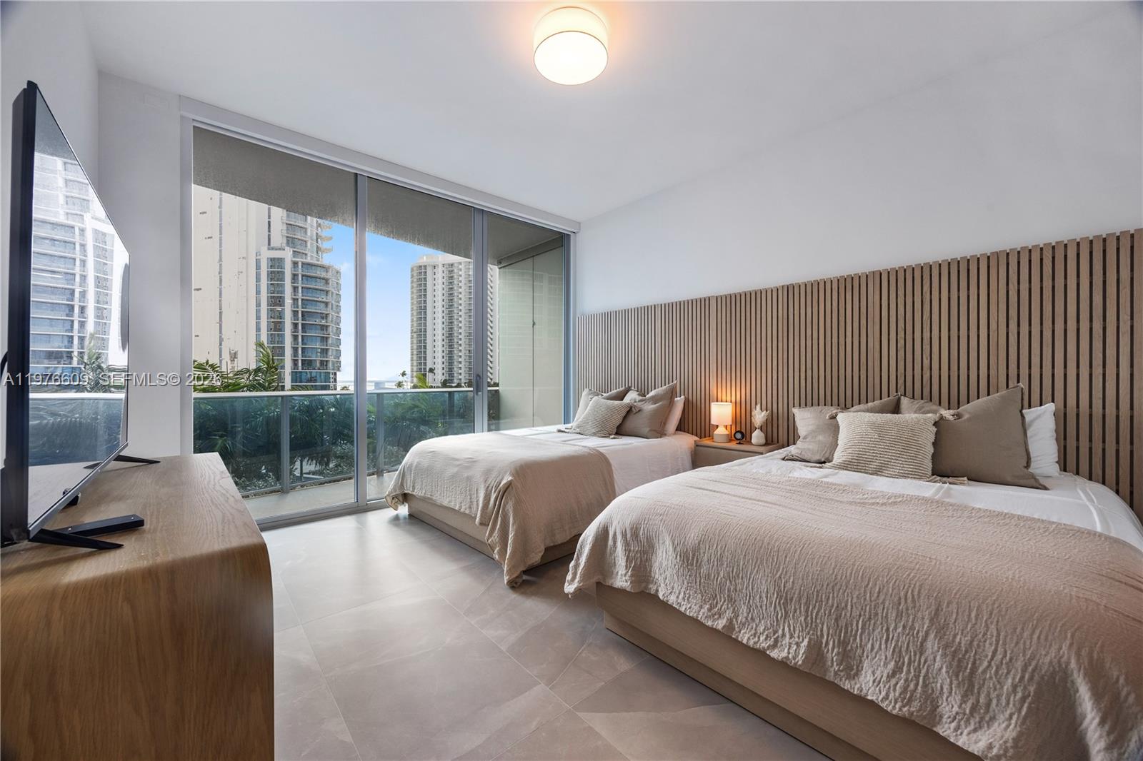 17550 Collins Ave #502 Sunny Isles Beach, FL 33160