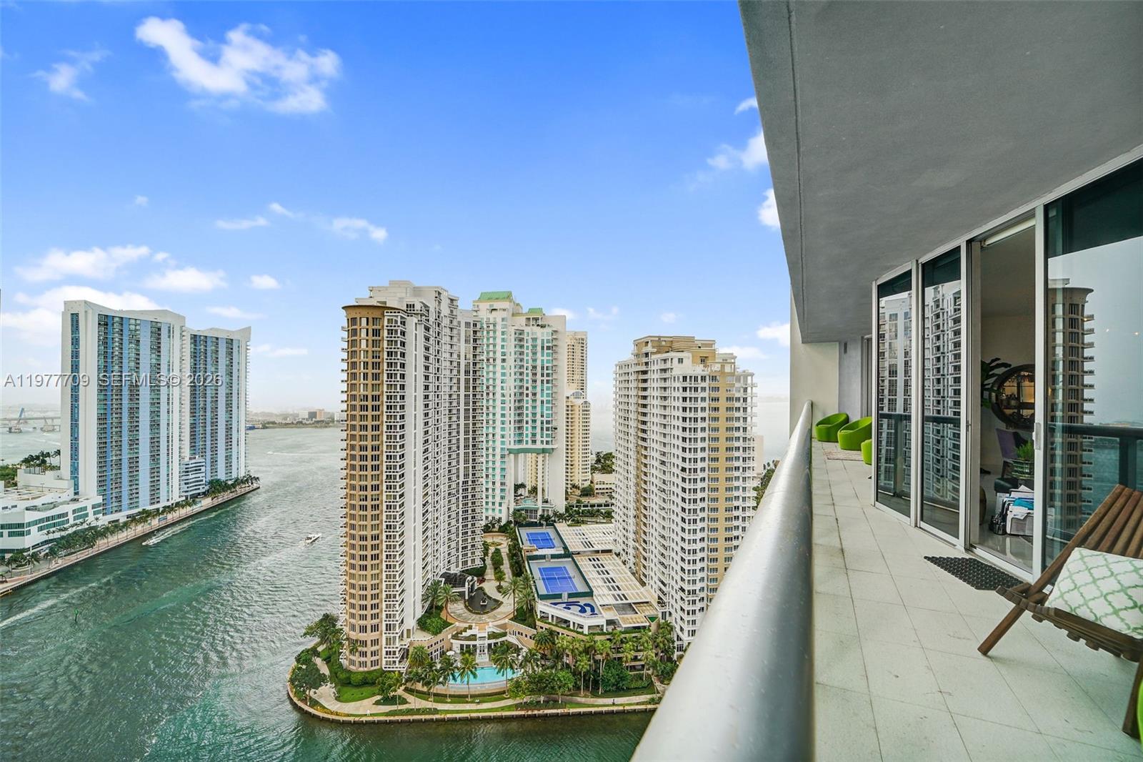 495 Brickell Ave #2804