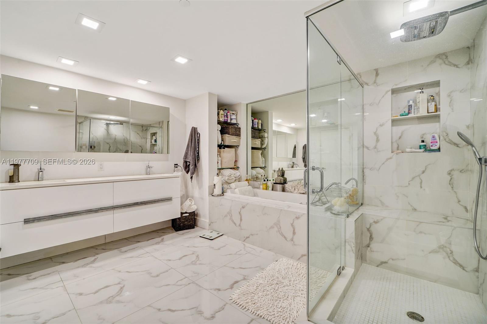 image Icon Brickell II21